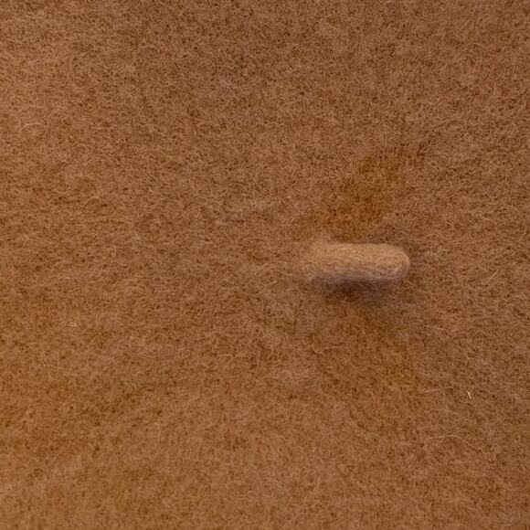 Camel Wool Blend Beret - Picture 5 of 5